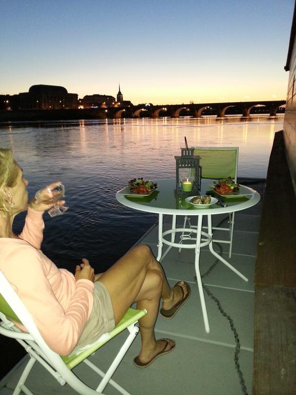 Botel Different Holidays *